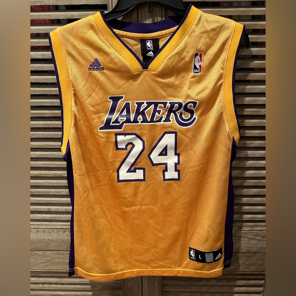 VINTAGE/RARE Lakers Kobe Bryant #24 authentic NBA jersey size large